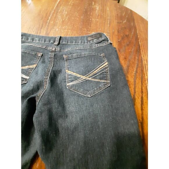 Size 6A Natural Reflections Denim Blue Jeans Mid Rise Pockets and Belt Loops - Picture 5 of 5